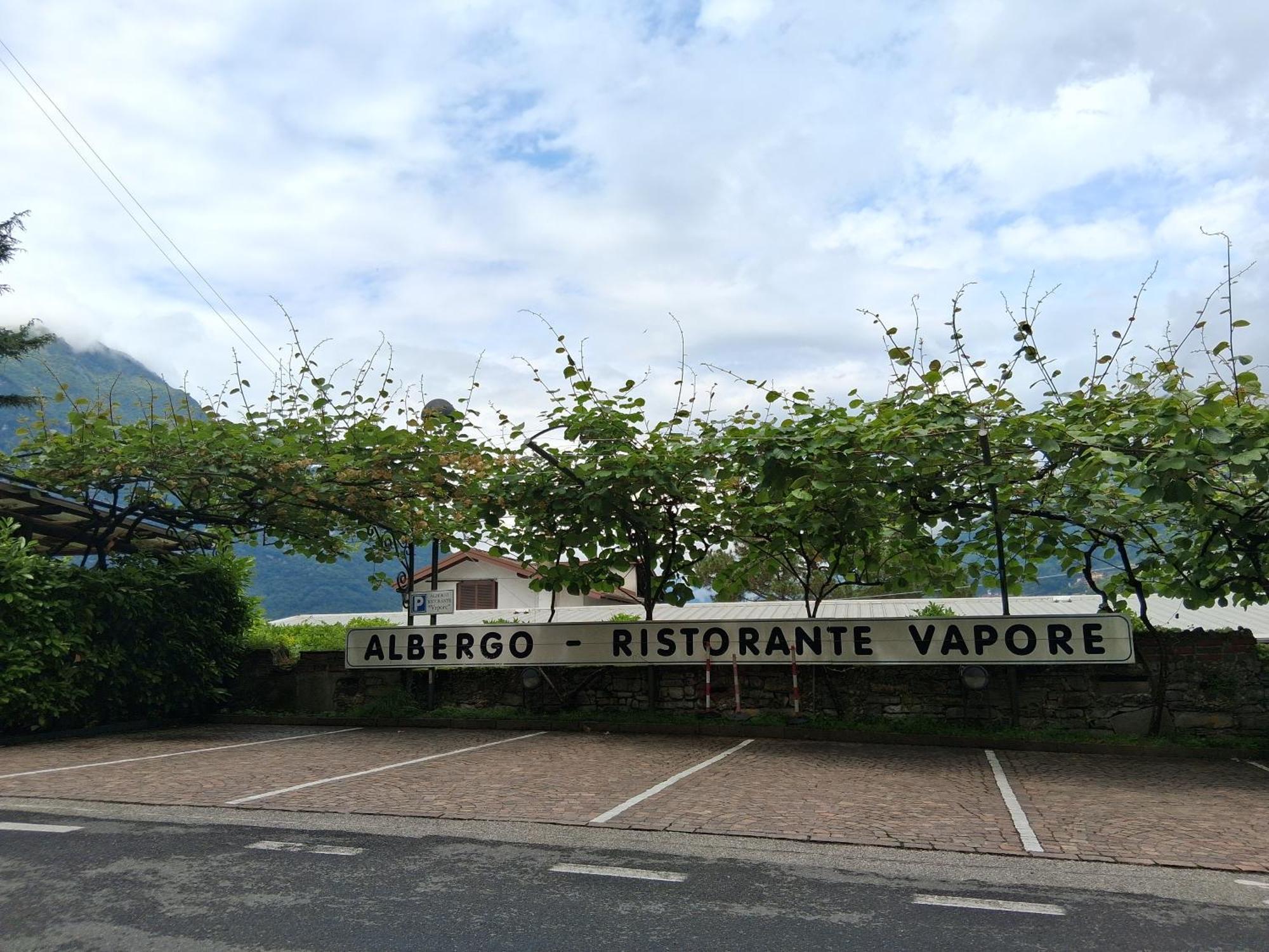 Hotel Ristorante Vapore Faggeto Lario Exterior foto